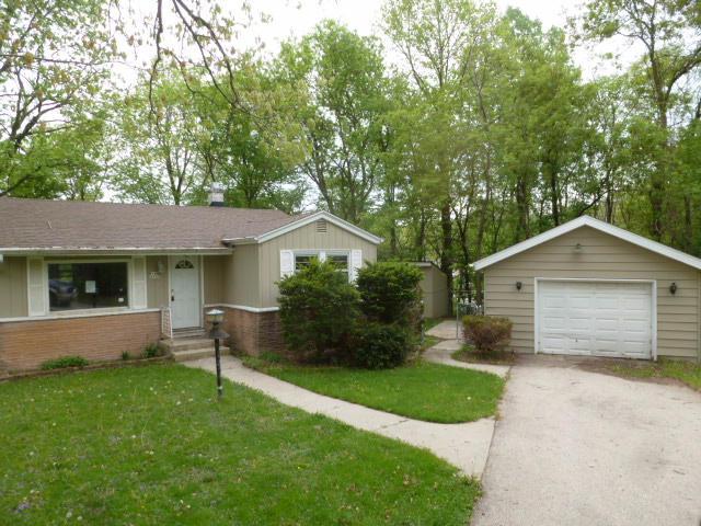 W184S6549 Ruby Dr, Muskego, WI 53150