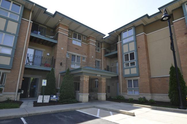 15295 W Library Ln #208E, New Berlin, WI 53151