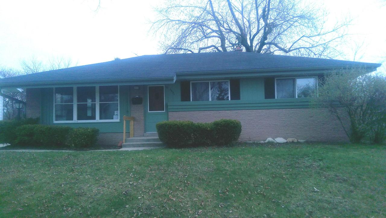 1631 Victoria Dr., Waukesha, WI 53189