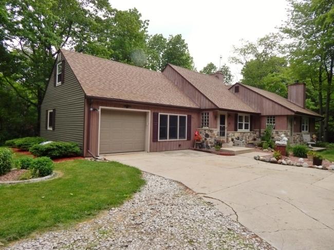 3973 Oak Ave, Polk, WI 53095