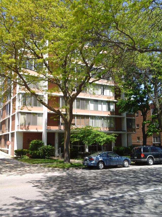1409 N Prospect Ave #403, Milwaukee, WI 53202