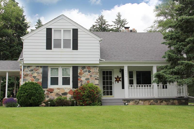 16640 Ridgeview Dr., Brookfield, WI 53005