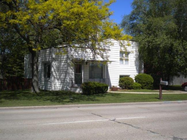 904 S Green Bay Rd, Mount Pleasant, WI 53406