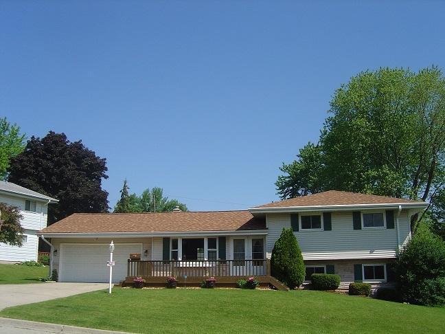 N92W17320 Forest Dr, Menomonee Falls, WI 53051