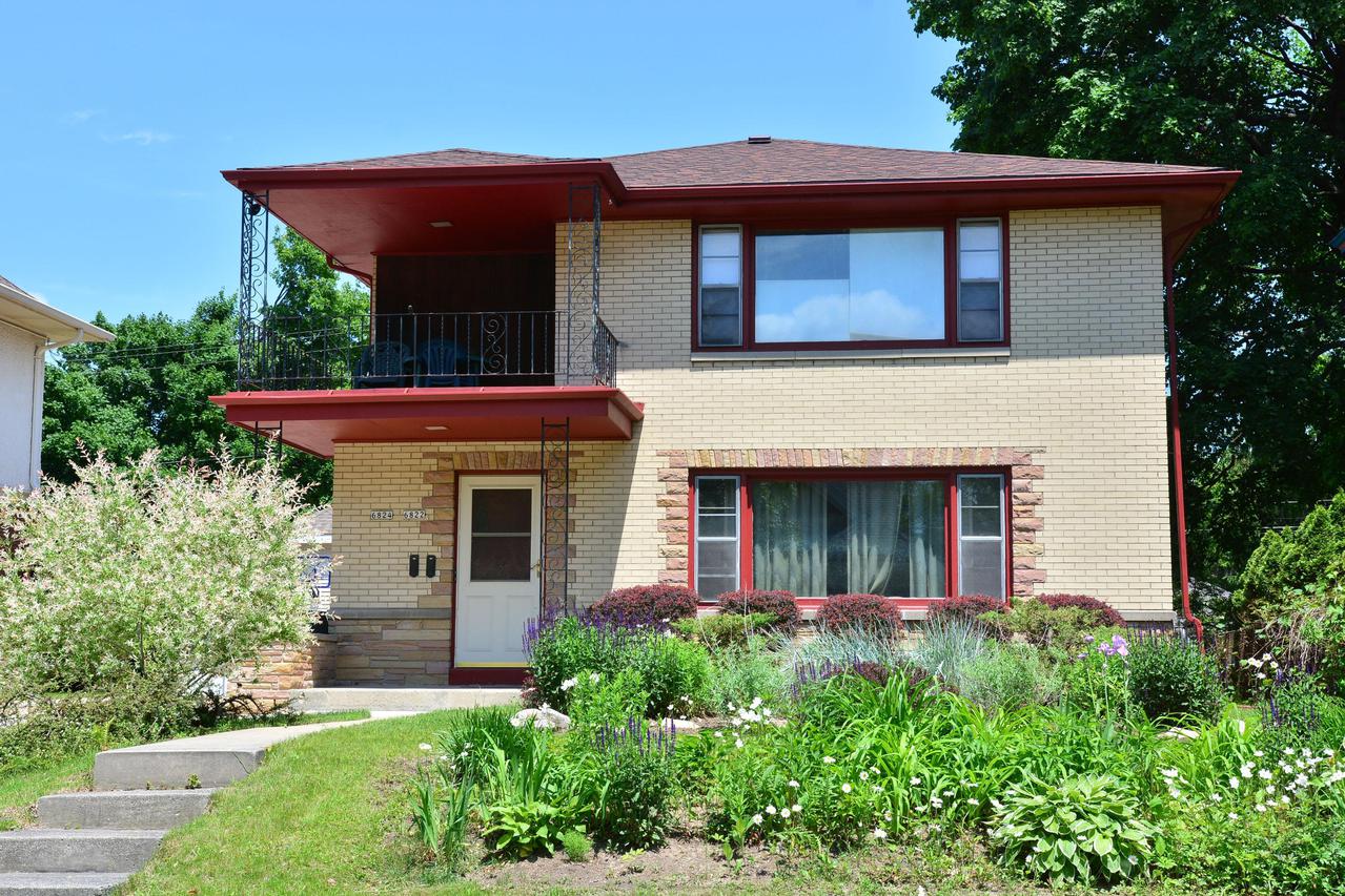 6822 W Wells St. #6824, Wauwatosa, WI 53213
