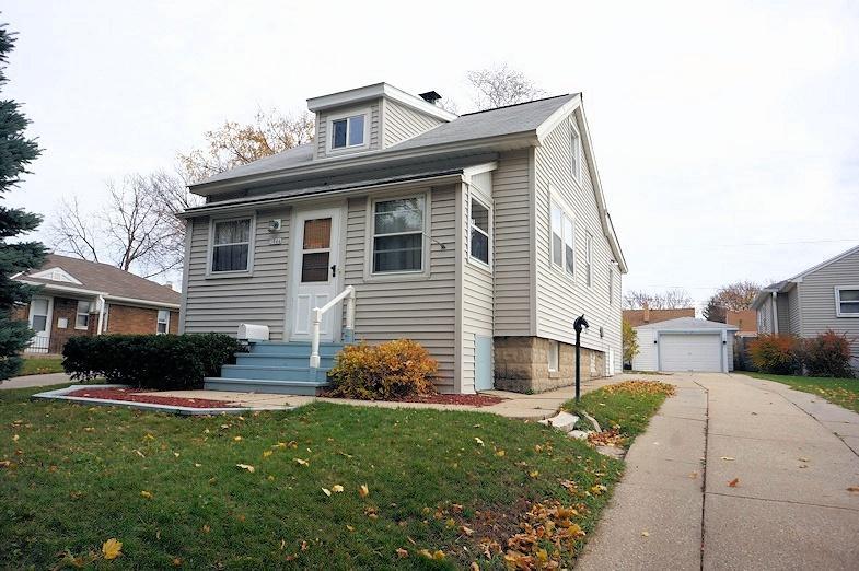 3044 N 74th St, Milwaukee, WI 53210