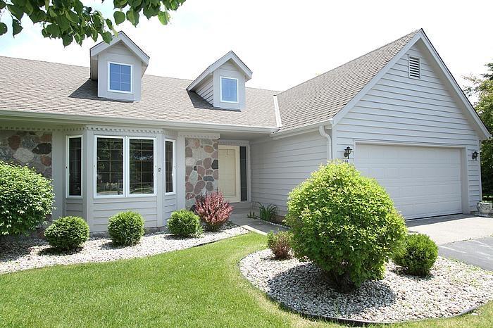 N98W17943 Bramblewood Ct. #D49, Germantown, WI 53022