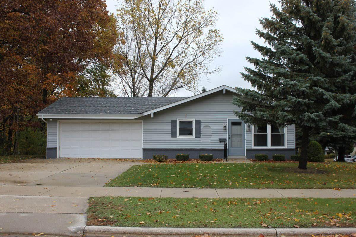 1137 Green Tree Rd, West Bend, WI 53090