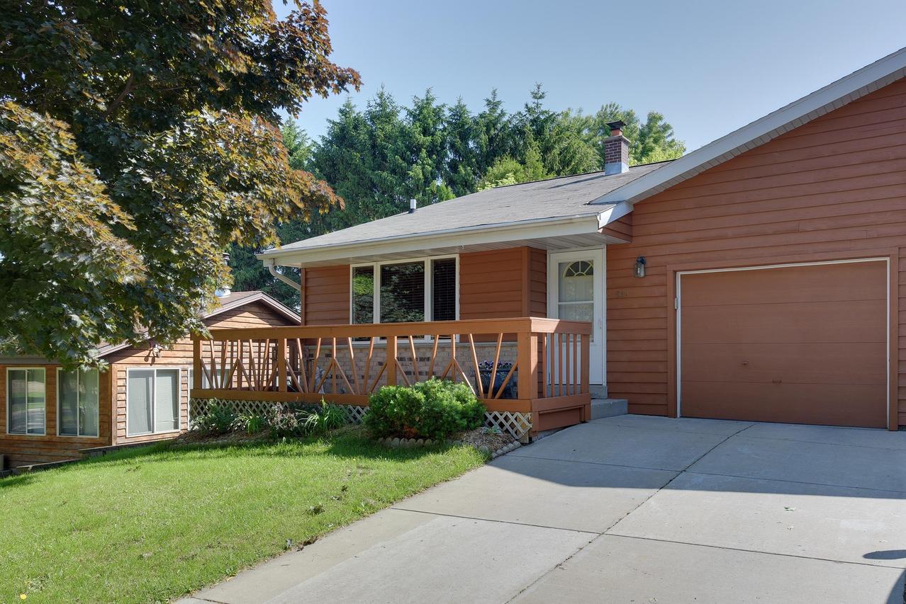 519 Tamarack Ct, West Bend, WI 53095