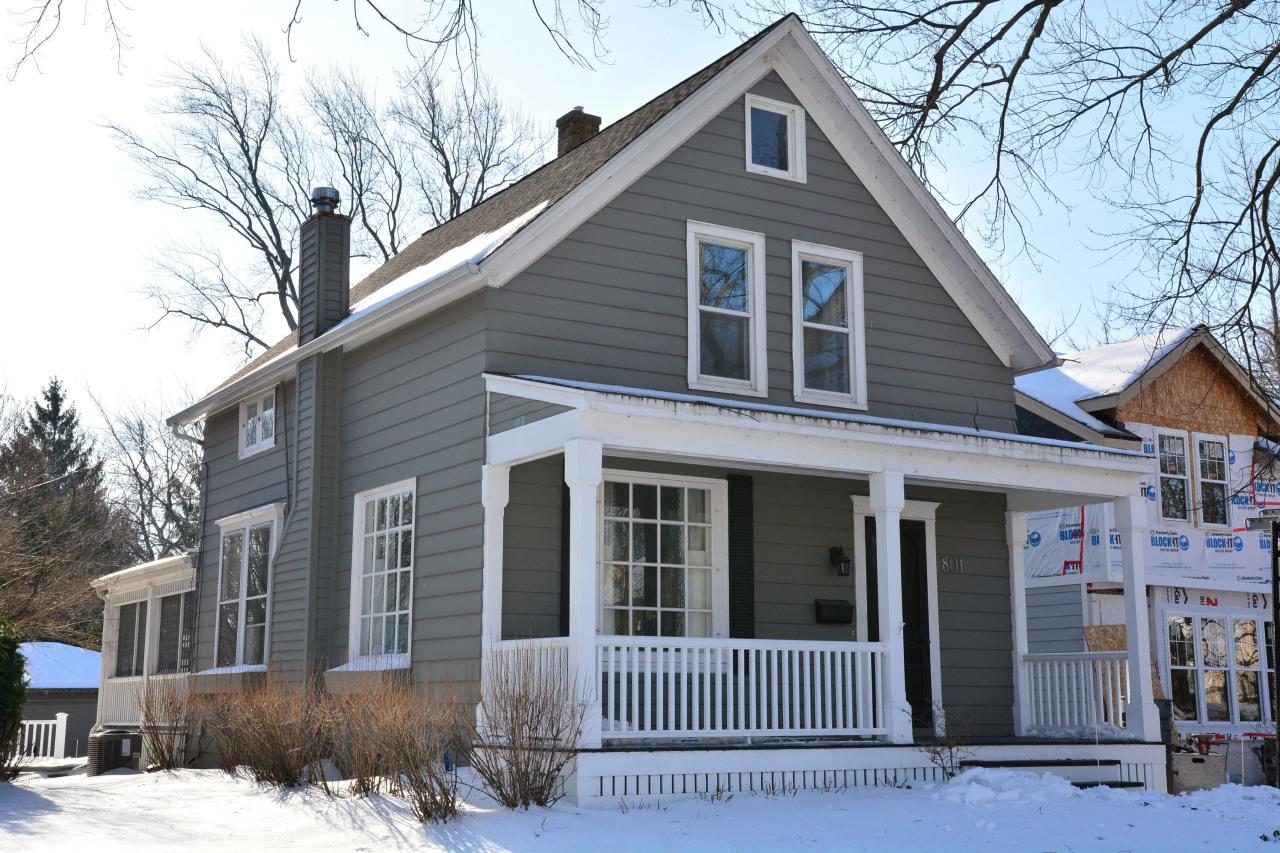 801 E Lake View, Whitefish Bay, WI 53217