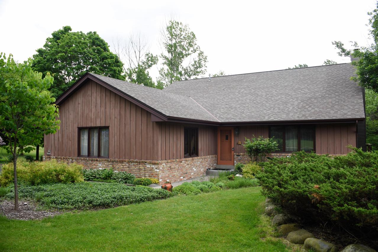 S15W31875 High Meadow Ln., Genesee, WI 53018
