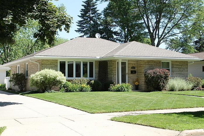 1028 E Wabash Ave., Waukesha, WI 53186