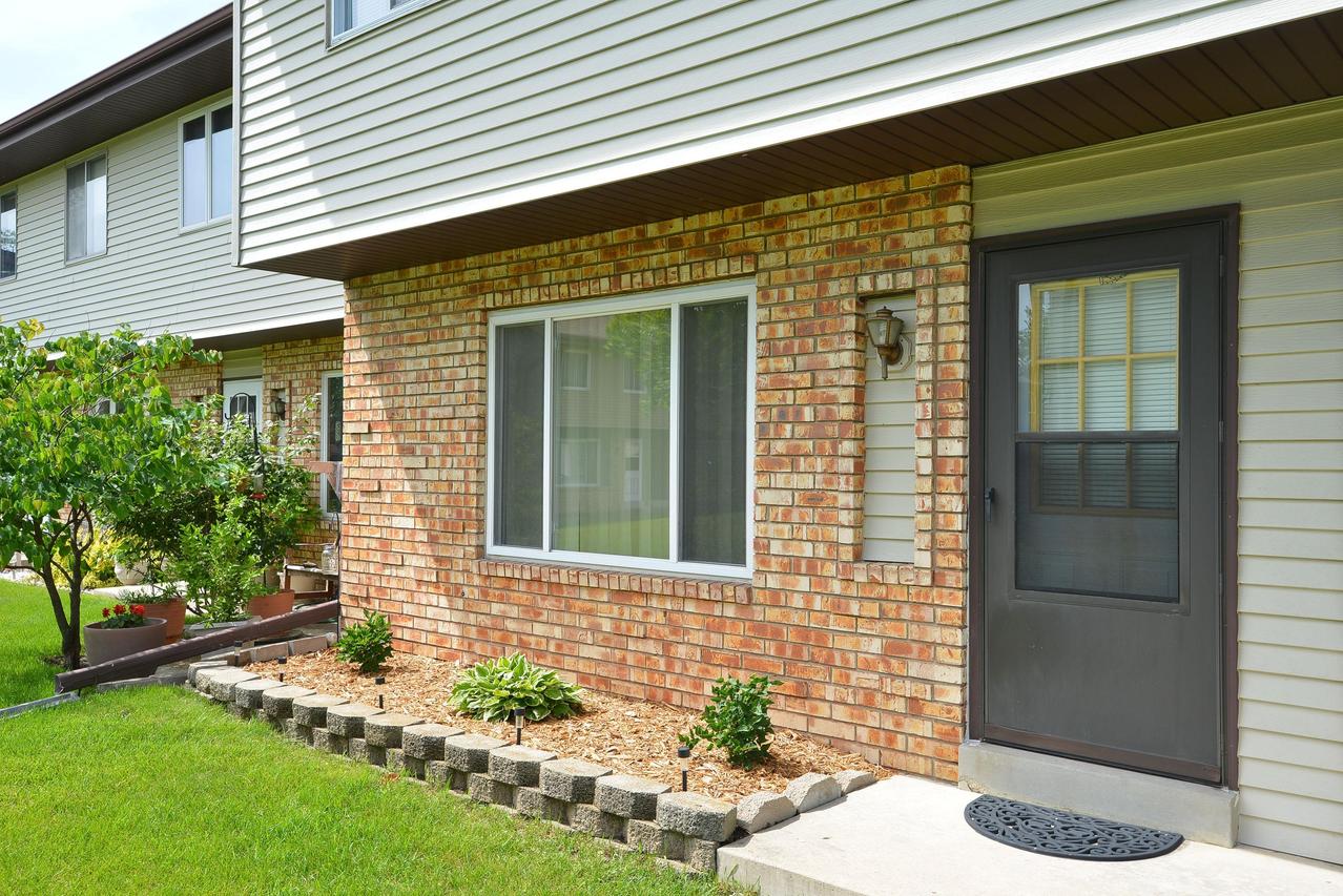 N115W16731 Bishop Dr, Germantown, WI 53022