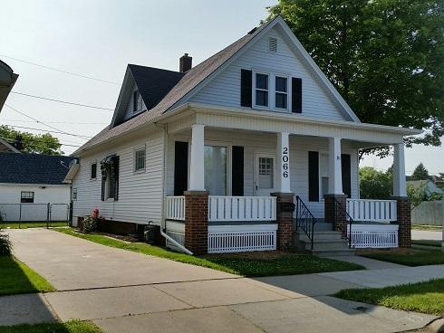 2066 Superior St, Racine, WI 53402