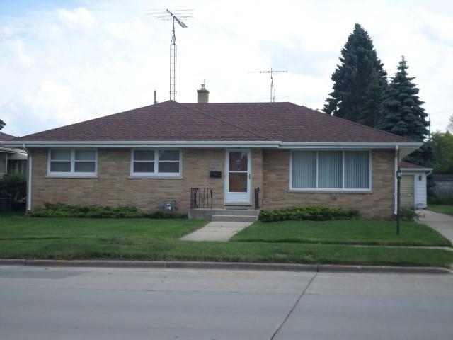 1409 80th St, Kenosha, WI 53143