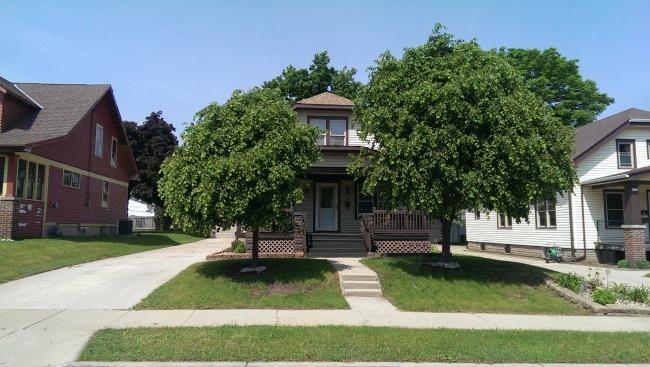 616 S 3rd Ave, West Bend, WI 53095