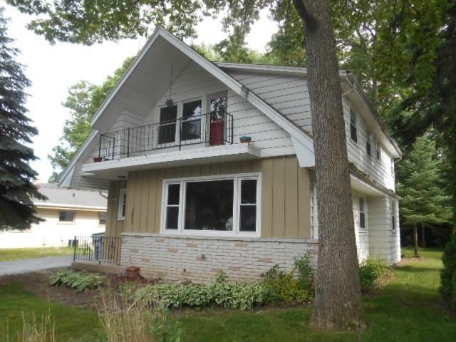 3833 W Iona Ter., Milwaukee, WI 53221