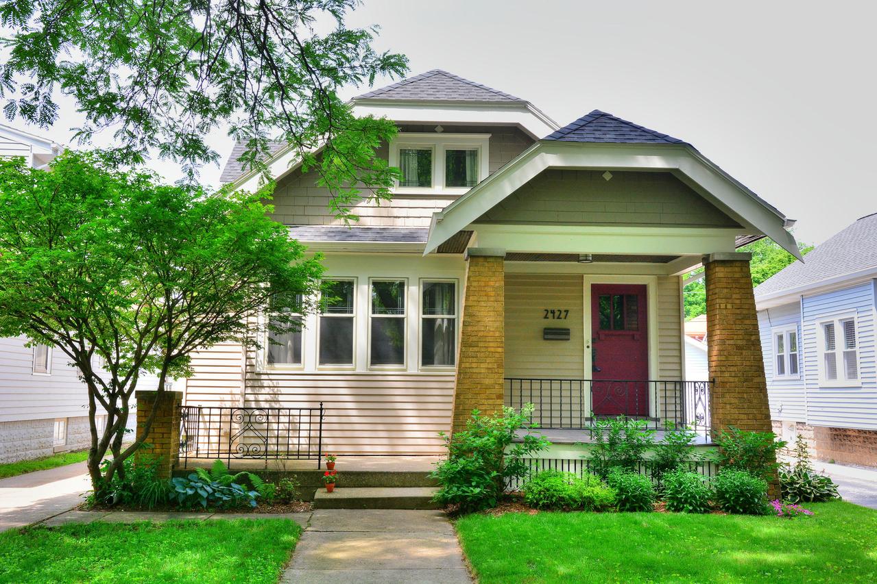 2427 N 69th St, Wauwatosa, WI 53213