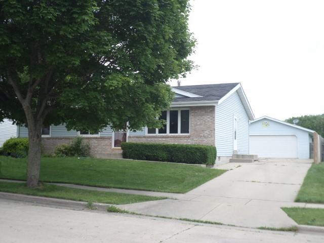 4724 58th St, Kenosha, WI 53144