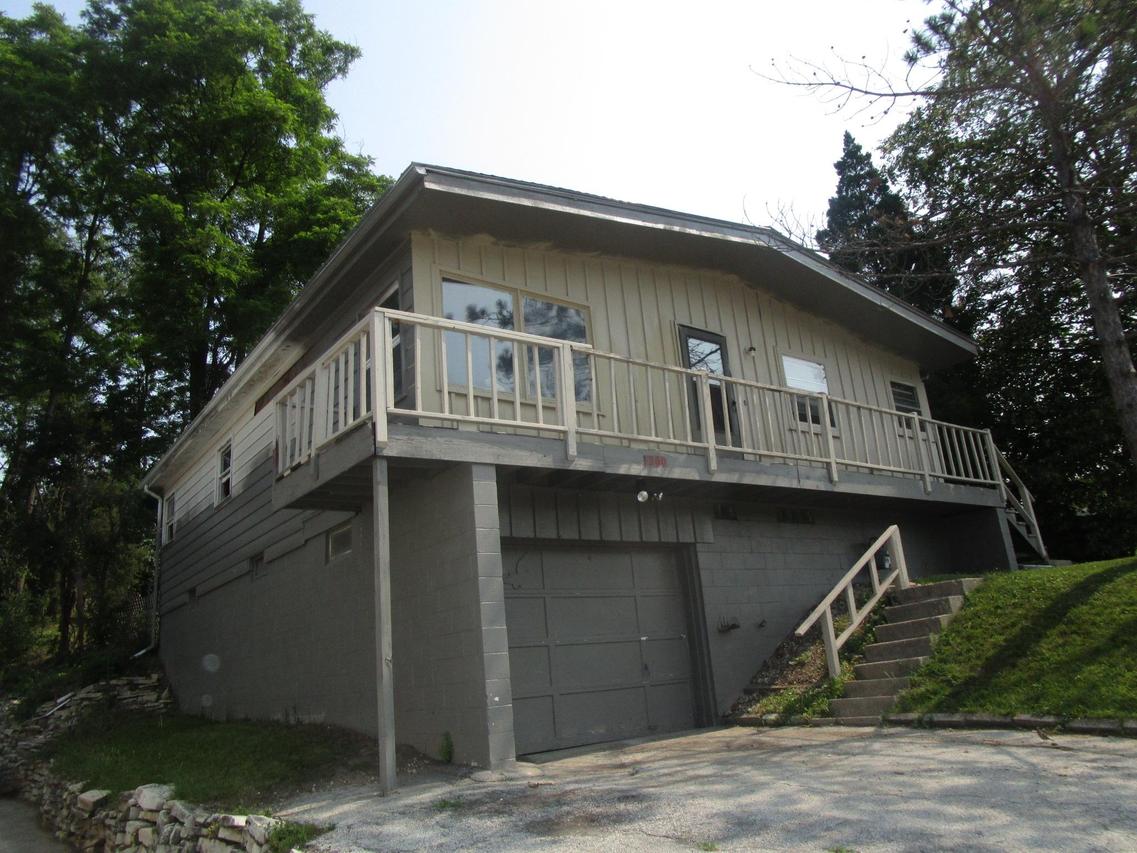 1200 E Moreland Blvd, Waukesha, WI 53186
