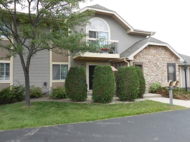 330 E Washington St. #4, Slinger, WI 53086