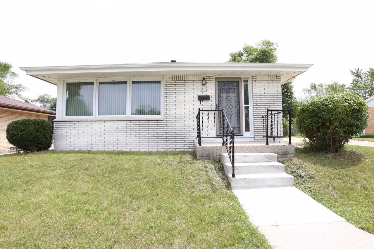 6500 N 84th St, Milwaukee, WI 53224