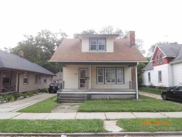 2037 Carter St, Racine, WI 53402
