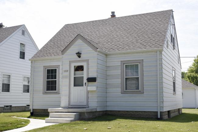 1533 E Saveland Ave., Milwaukee, WI 53207