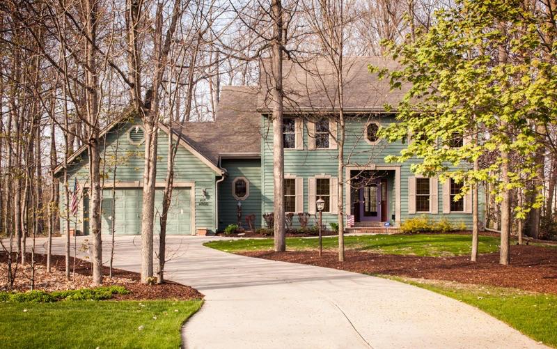 N115W19680 Woodland Dr, Germantown, WI 53022