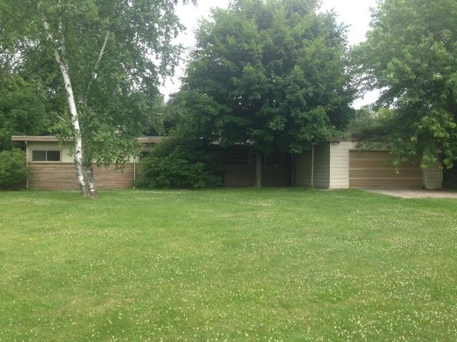 360 S Main St, Saukville, WI 53080