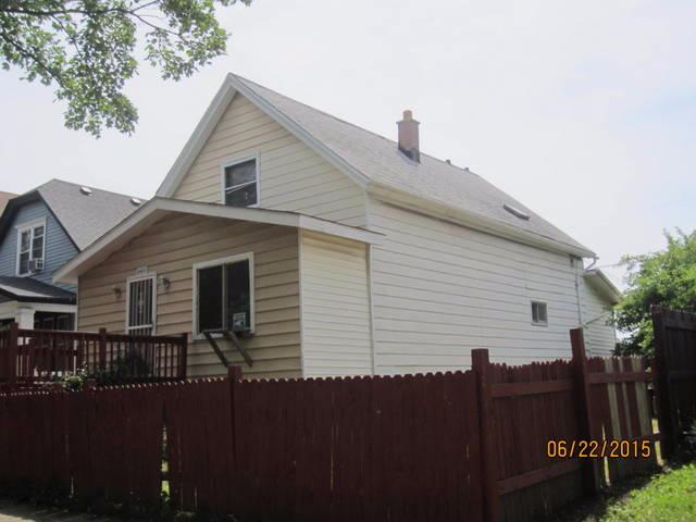 2471 S 9th Pl, Milwaukee, WI 53215