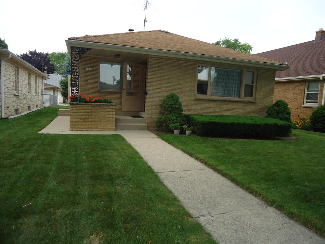 4345 N 71st St, Milwaukee, WI 53216
