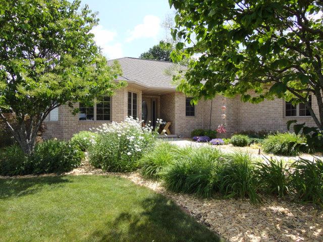 117 Chestnut Ln., Manitowoc, WI 54247