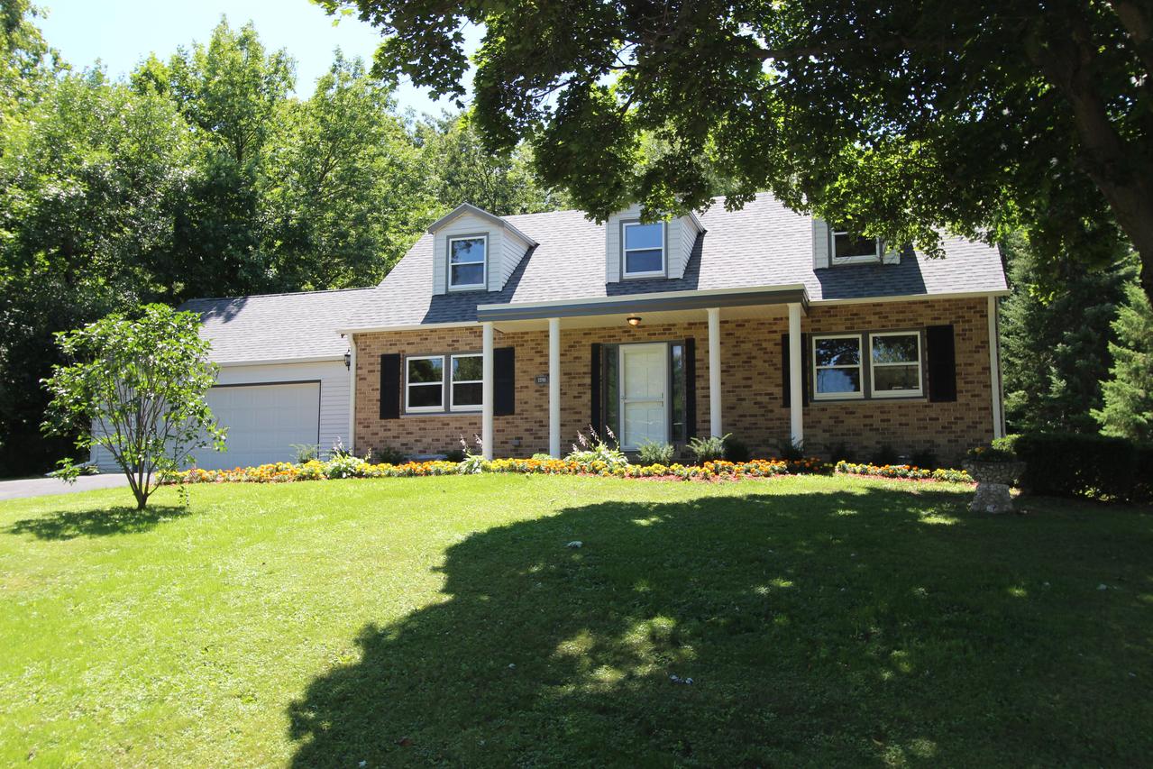 12705 W Prospect Dr, New Berlin, WI 53151