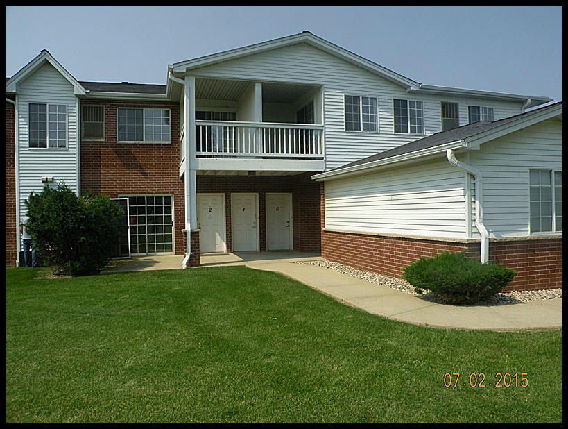 8060 Lexington Pl #2, Pleasant Prairie, WI 53158