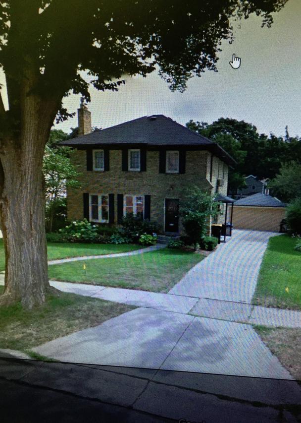 2608 N 91st St, Wauwatosa, WI 53226