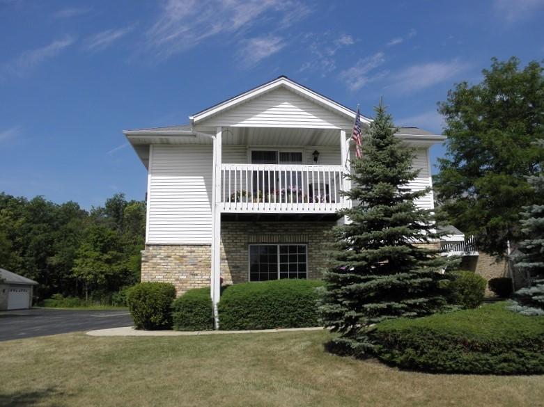 9181 S Aspen Dr #1, Oak Creek, WI 53154