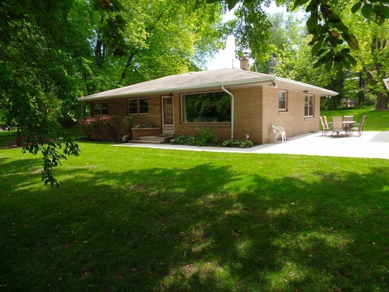 352 Pheasant Ln, Grafton, WI 53024