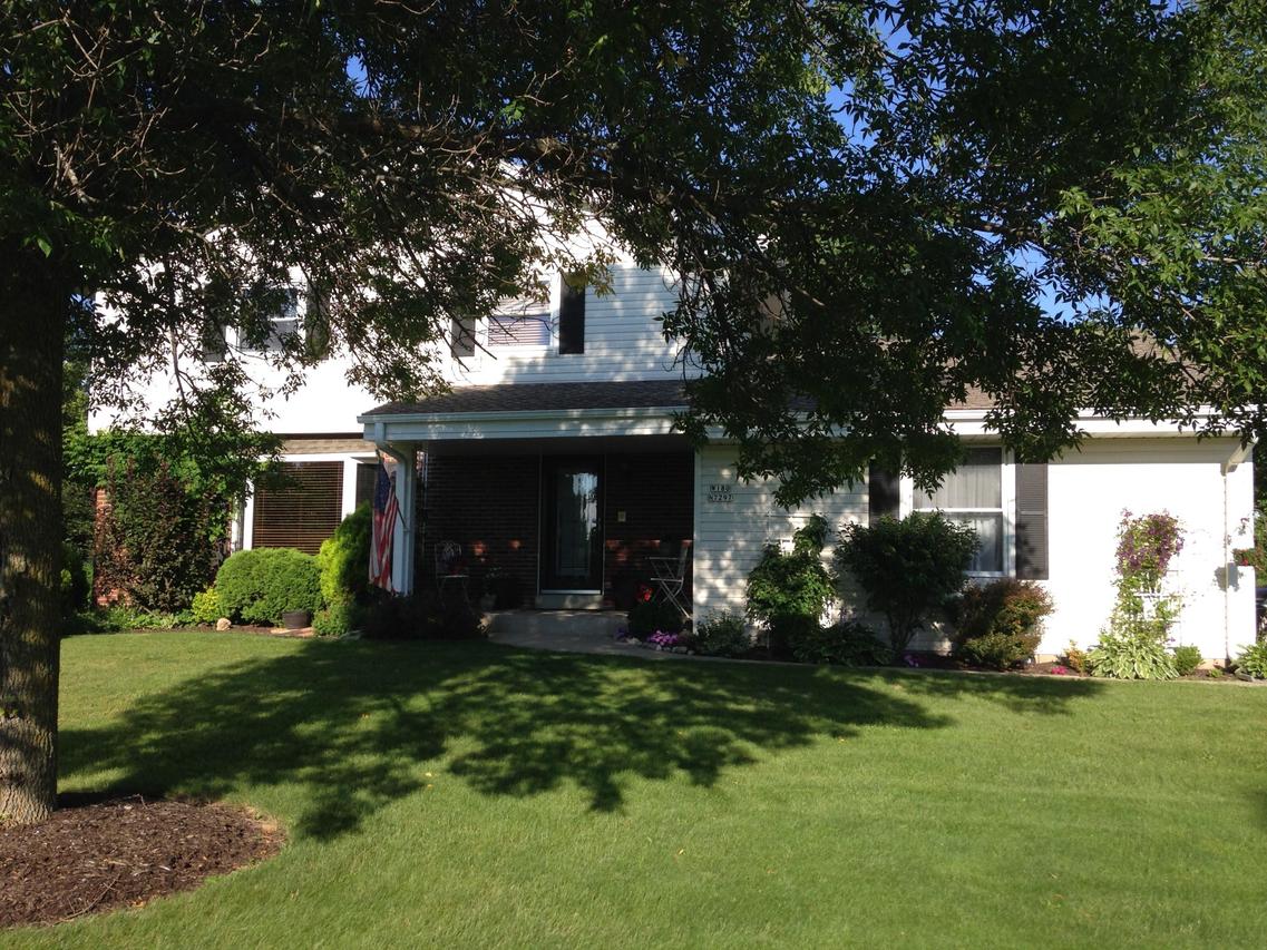 W180 N7297 Town Hall Rd, Menomonee Falls, WI 53051