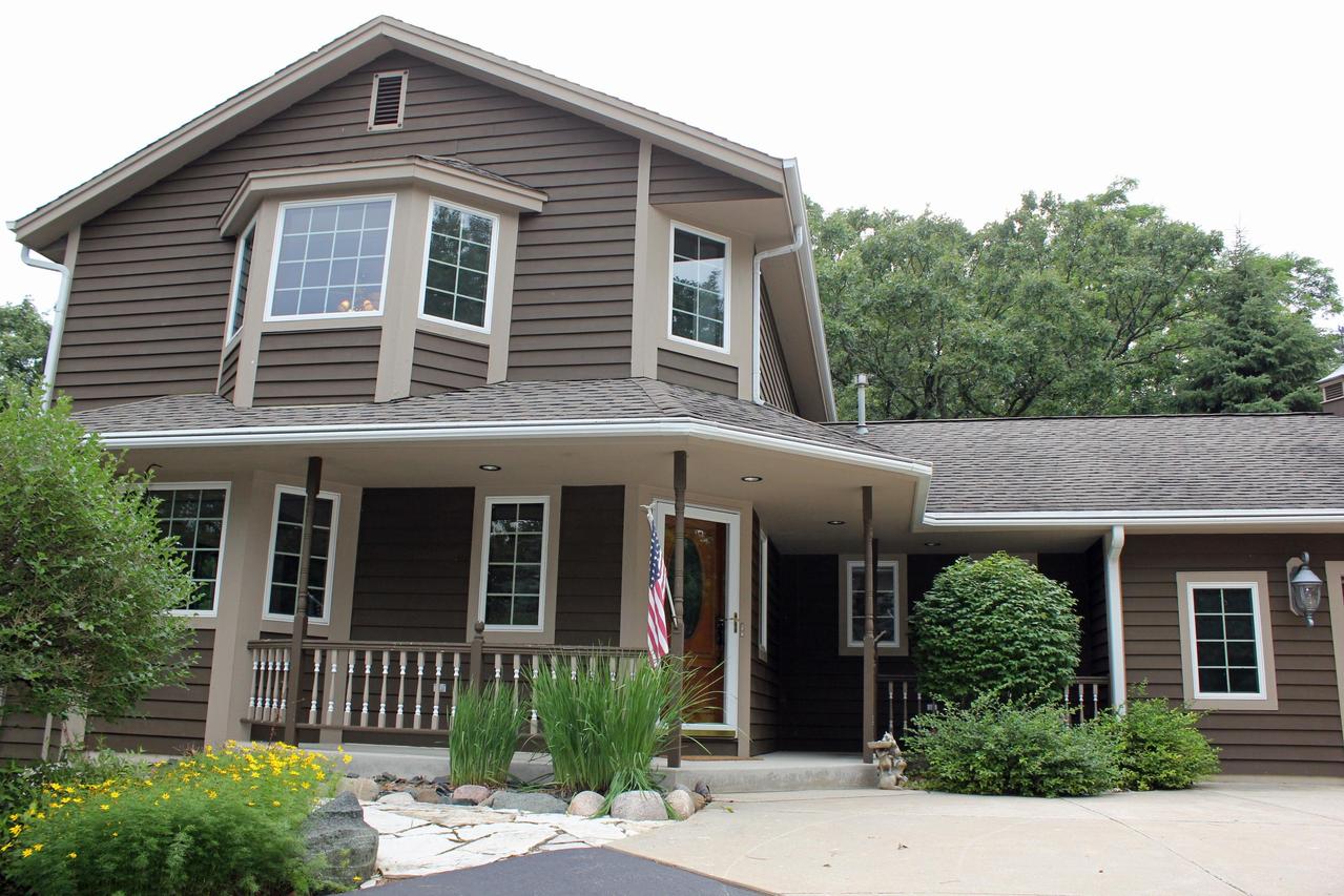 S79W35920 Timber Ct, Eagle, WI 53119