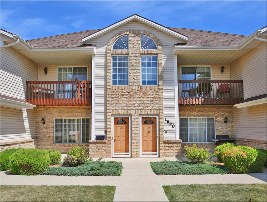 1640 96th St #82, Sturtevant, WI 53177