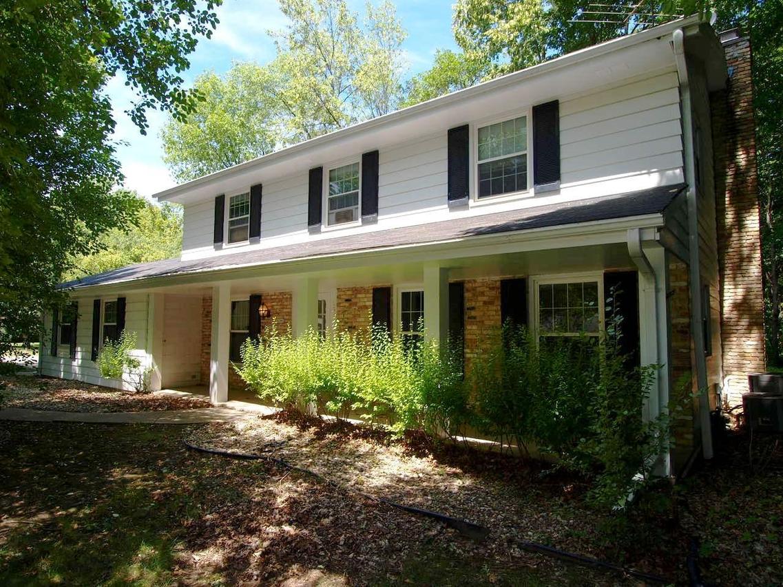 5086 W Radcliffe Dr, Brown Deer, WI 53223