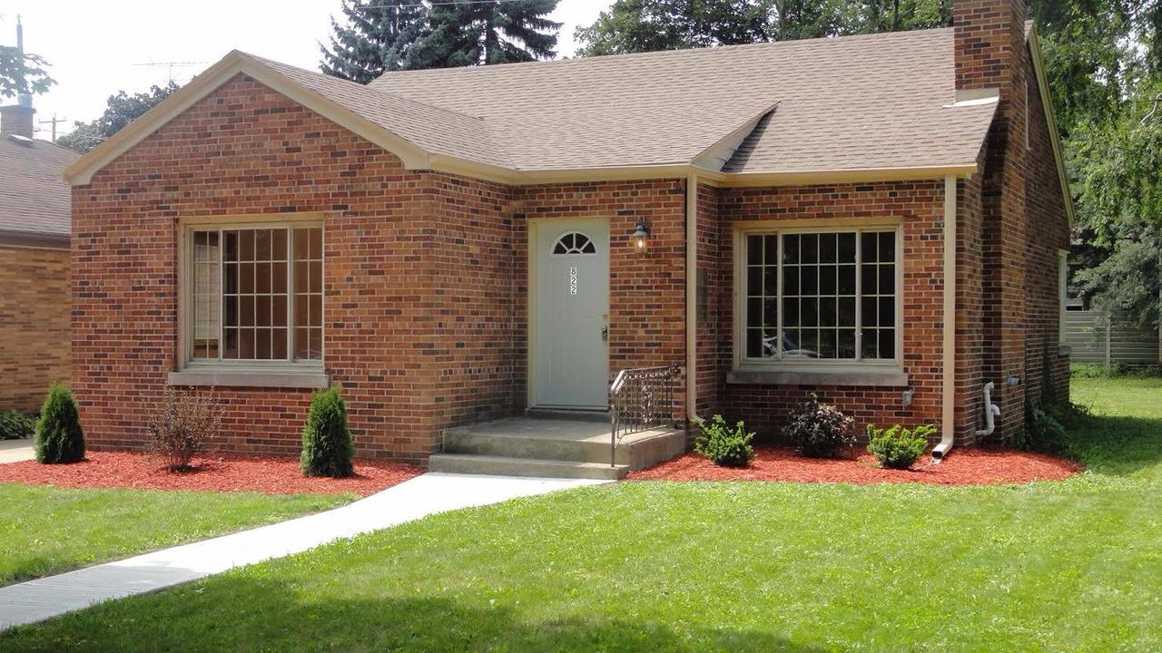 822 Orchard St, Racine, WI 53405