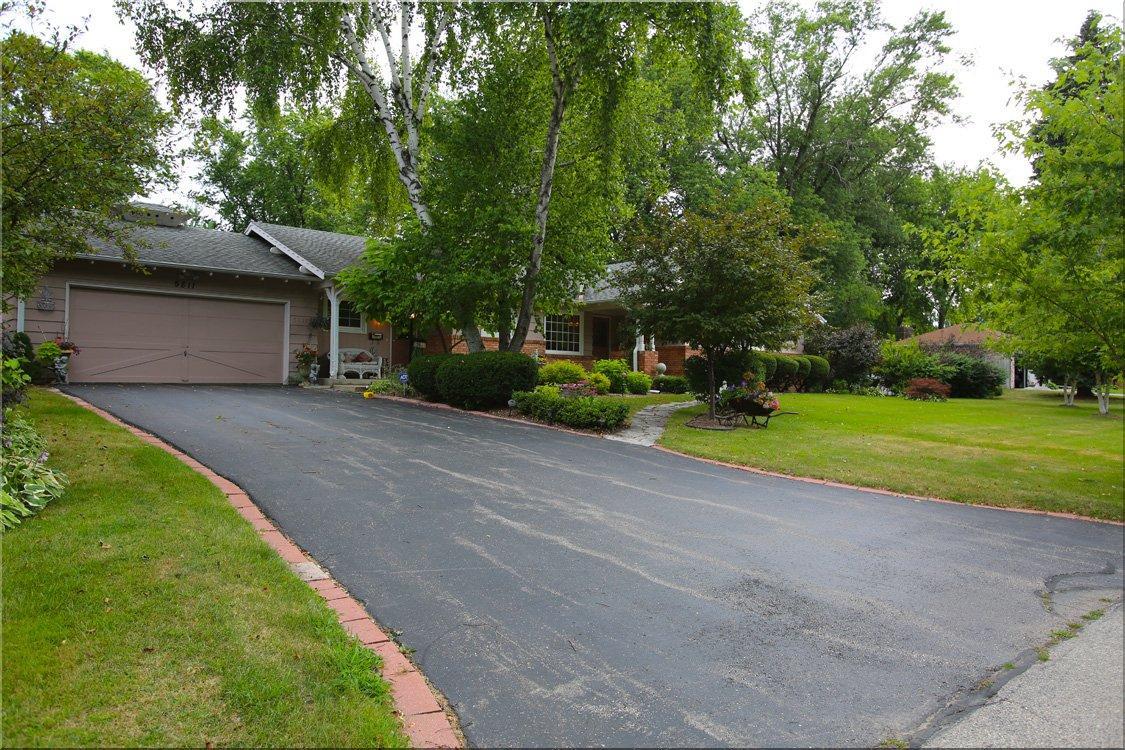 5811 Sunset Blvd, Mount Pleasant, WI 53406