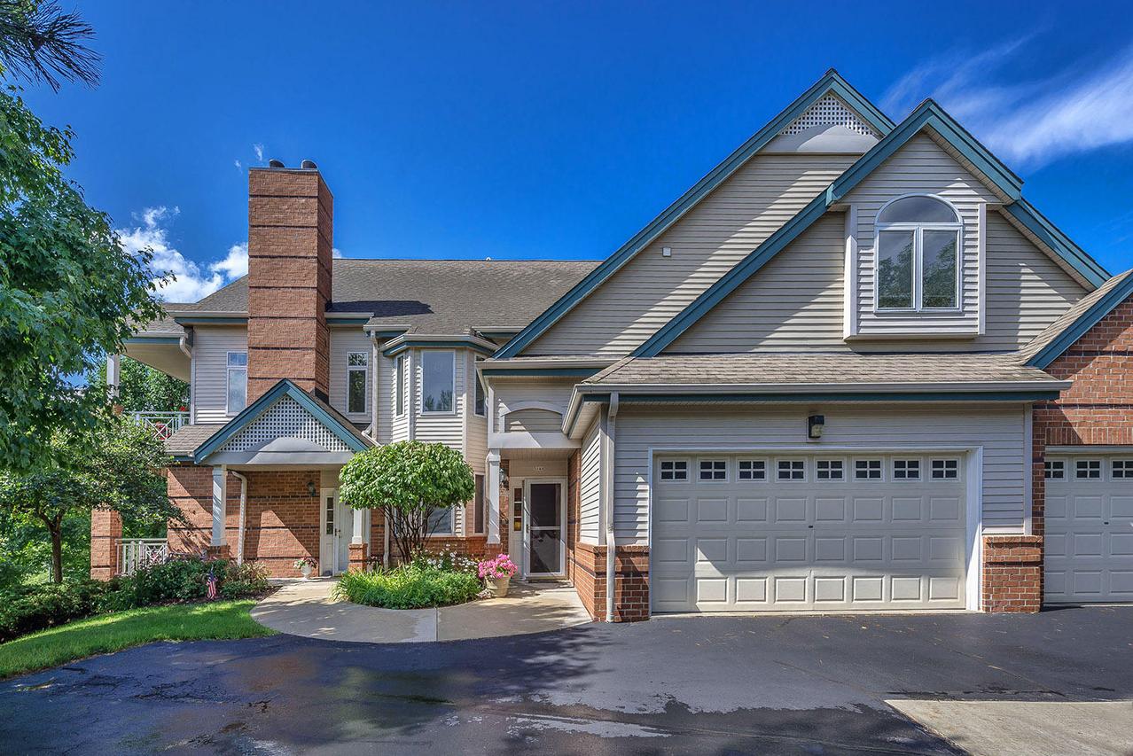 3149 S Toldt Pkwy, West Allis, WI 53227