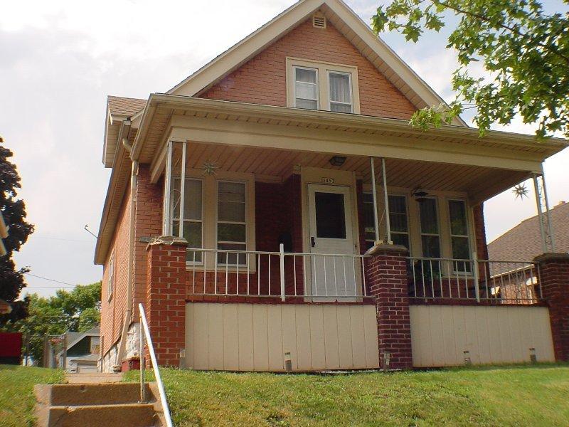 3453 S 14th St., Milwaukee, WI 53215