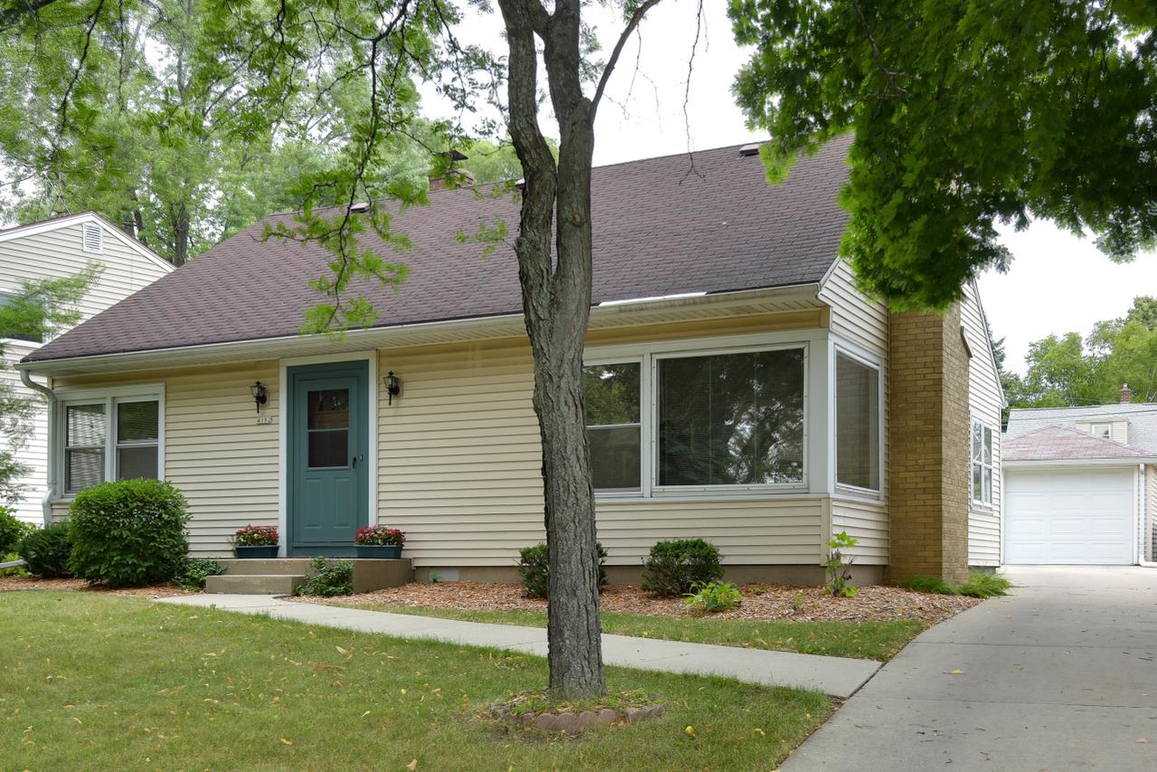 4182 Raymir Cir, Wauwatosa, WI 53222