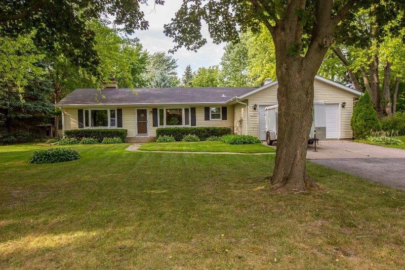 N35W28704 Old North Shore, Delafield, WI 53072