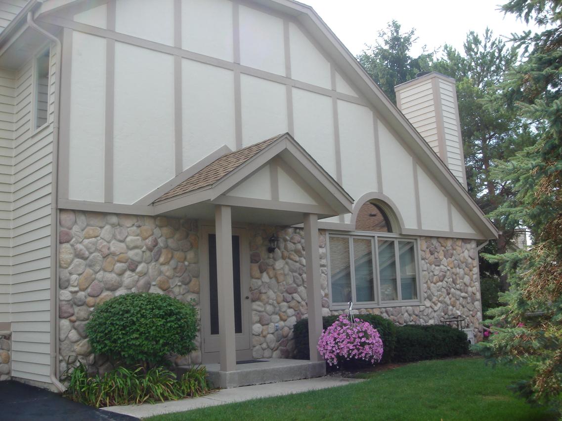 N34W23825 Grace Ave #B, Pewaukee, WI 53072
