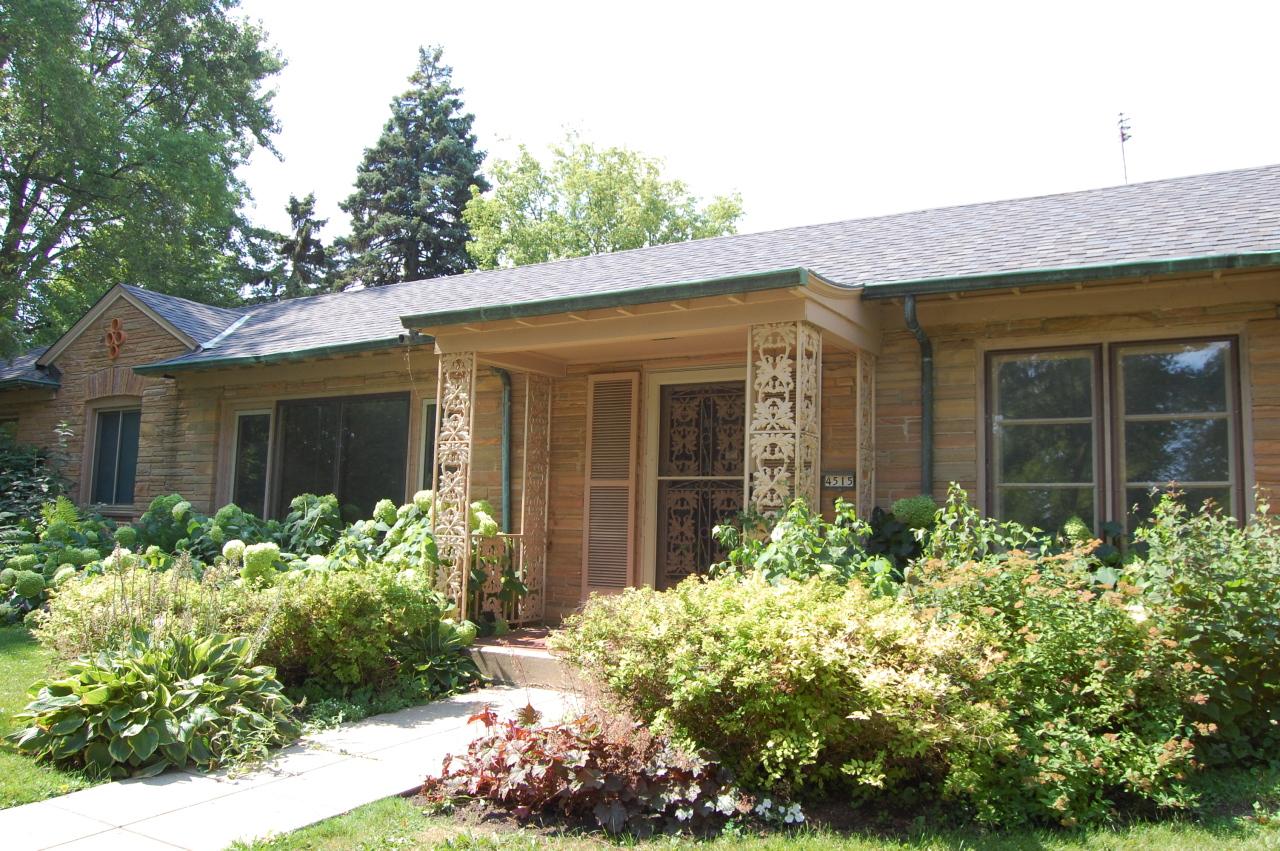 4515 N Lake Dr, Whitefish Bay, WI 53211